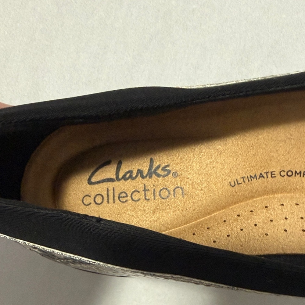 Clarks Black and Grey Snake Print Wedge Loafers New/No Box Size 8.5 - Picture 7 of 7